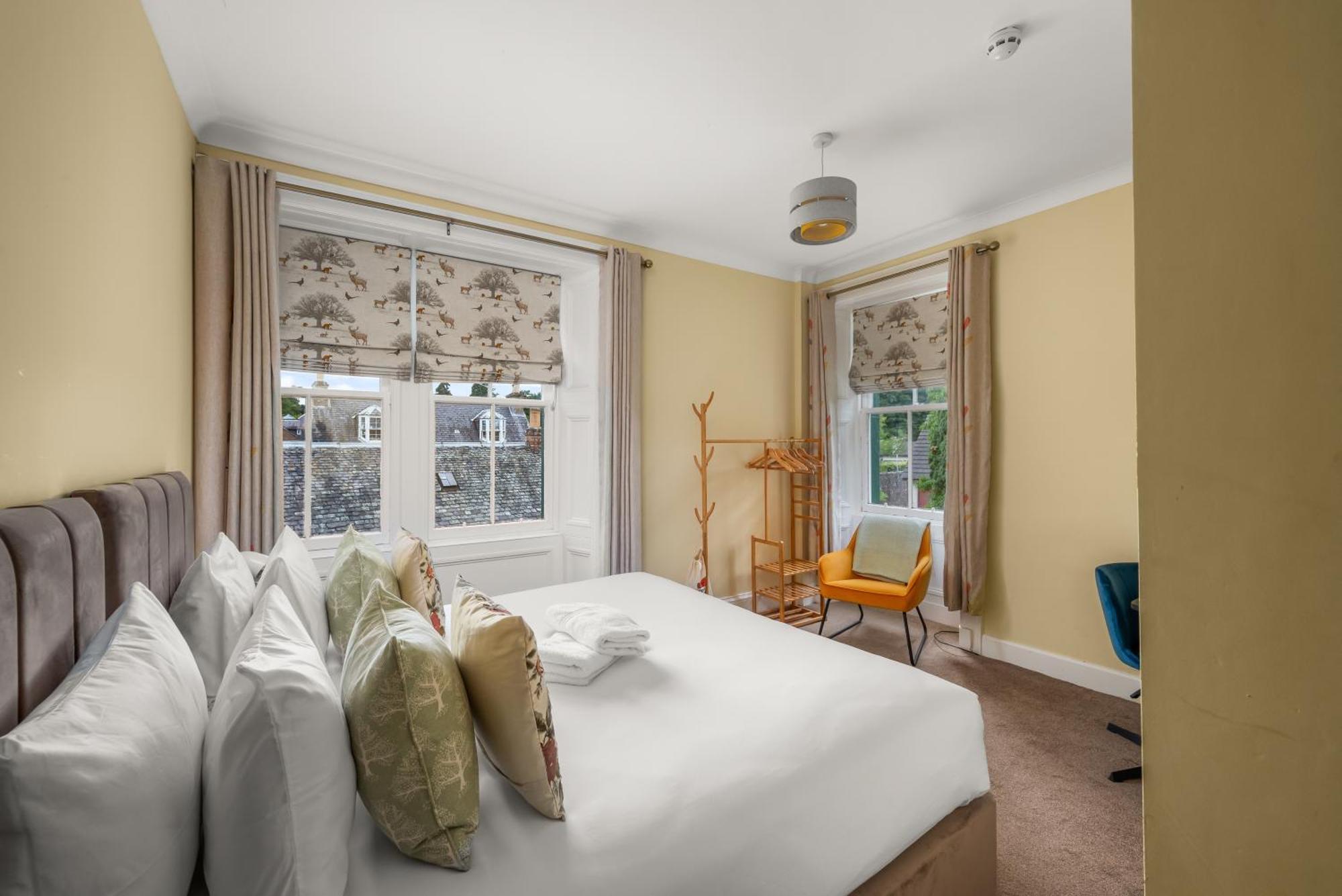 Rosebank House - 12 Guests, 6 Ensuite Bedrooms, Ev Point, Games Rooms, Wood Burner, Pet Friendly! Blairgowrie and Rattray Экстерьер фото